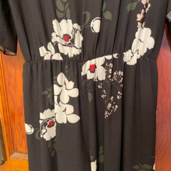 Worn Once, Boohoo Floral Angel Sleeve Jumpsuit - Picture 7 of 10